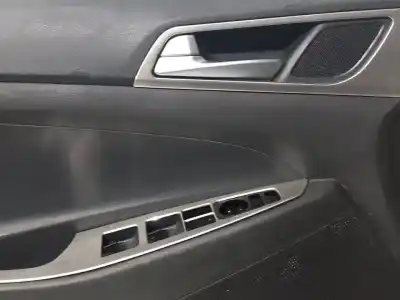 İkinci el araba yedek parçası Sol ön Kapi Kaplamasi için HYUNDAI TUCSON (TL, TLE) 1.6 GDI OEM IAM referansları 82330D7010  N1.Z1.44.5.B
