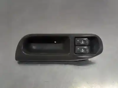Автозапчастина б/у передні вікний вмикач для RENAULT SCENIC (JA..) 1.4 16V Authentique Посилання на OEM IAM 7700431172  N1.Z1.17.5.M