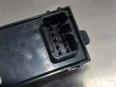 Pezzo di ricambio per auto di seconda mano interruttore alzacristalli anteriore destro per kia cee´d concept 99 cv / 73 kw riferimenti oem iam 93580a2100 4c25101000  n1.z1.17.8