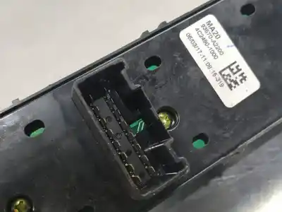 Peça sobressalente para automóvel em segunda mão botão / interruptor elevador vidro dianteiro esquerdo por kia cee´d concept 99 cv / 73 kw referências oem iam 93570a2200 4c24901000