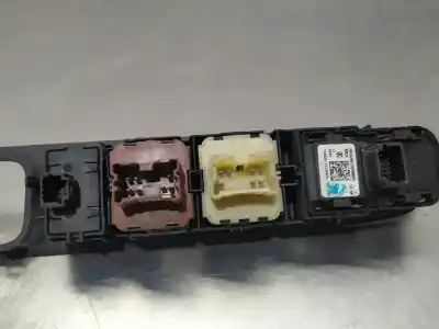 Автозапчасти б/у выключатель левого переднего окна за renault captur life ссылки oem iam 10132829  n1.z1.17.6