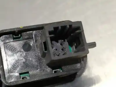 Pezzo di ricambio per auto di seconda mano interruttore alzacristalli anteriore destro per peugeot 1007 dolce riferimenti oem iam 96401469xt  n1.z1.15.21