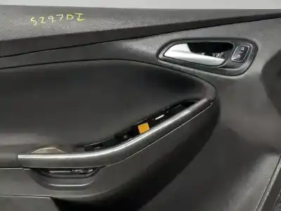 Автозапчасти б/у обивка левой передней двери за ford focus turn. titanium ссылки oem iam f1eba23943  n1.z1.21.5.b