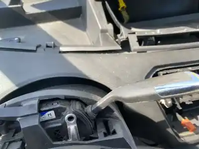 Pièce détachée automobile d'occasion LEVIER pour CITROEN C4 PICASSO  Références OEM IAM 96811352XT  
