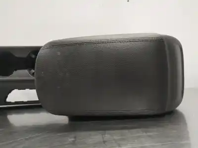 Pezzo di ricambio per auto di seconda mano bracciolo centrale per hyundai i30 (pd) essence 110 cv / 81 kw riferimenti oem iam   n1.z2.11.10.2