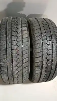 Pezzo di ricambio per auto di seconda mano pneumatico per citroen c4 picasso exclusive plus riferimenti oem iam 225/45r18 95h invierno