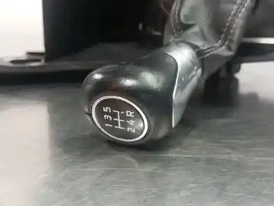 Pezzo di ricambio per auto di seconda mano bracciolo centrale per ford fiesta (ce1) trend riferimenti oem iam   n1.z2.11.6.2