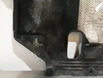 Pezzo di ricambio per auto di seconda mano copertura skid per ford focus lim. (cb8) urban riferimenti oem iam   n1.z2.10.2.2.b