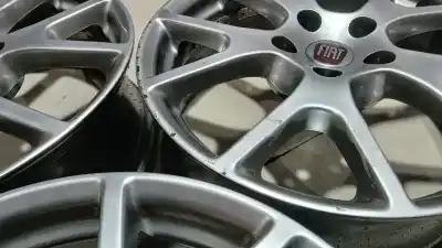 Peça sobressalente para automóvel em segunda mão jogo de jantes por fiat freemont (345) cross awd 170 cv / 125 kw referências oem iam r19  n3-z3-13-3-1