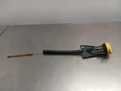 Автозапчастина б/у масляна палика для dacia dokker essential посилання на oem iam 8200722806  