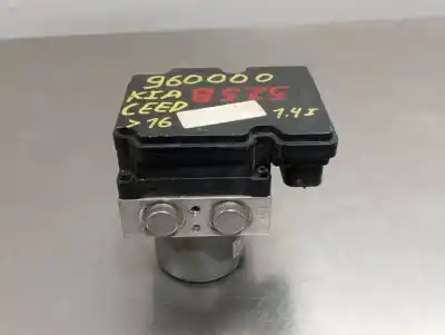 Peça sobressalente para automóvel em segunda mão abs por kia cee´d concept 99 cv / 73 kw referências oem iam a258930800  n2.z1.18.2.1