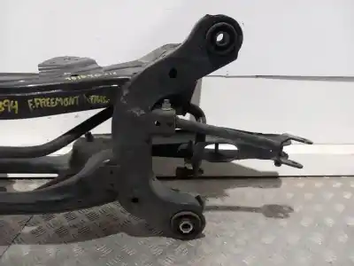 Peça sobressalente para automóvel em segunda mão charrió / suporte de eixo de trás por fiat freemont (345) cross awd 170 cv / 125 kw referências oem iam 