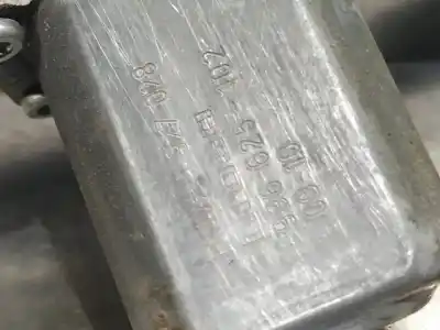 Peça sobressalente para automóvel em segunda mão elevador de vidros dianteiro direito por bmw serie 3 berlina (e90) 320d referências oem iam   n1.z2.17.1.2