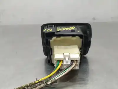 Автозапчасти б/у выключатель левого переднего окна за dacia sandero laureate ссылки oem iam 245117873r  n1.z1.17.8