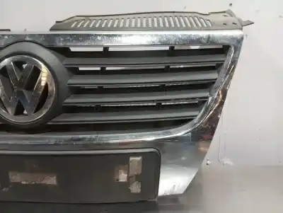Автозапчастина б/у передня решіта для volkswagen passat b6 variant (3c5) 2.0 tdi 16v посилання на oem iam   n1.z3.3.4.5