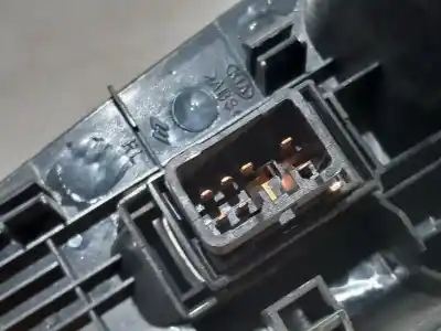 Peça sobressalente para automóvel em segunda mão botão / interruptor elevador vidro traseiro esquerdo por kia sorento (bl) (2002->) 2.5 crdi referências oem iam   n1.z1.18.4