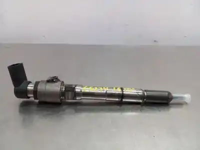 İkinci el araba yedek parçası enjektör için volkswagen touran (1t3) advance bluemotion oem iam referansları 03l130277b  inyector.2