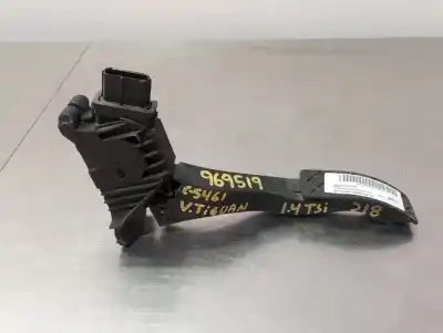 Second-hand car spare part accelerator pedal for vw tiguan (ad1, ax1) 1.4 tsi oem iam references 5q1723503j 6pv01062113  n1.z2.3.3.3