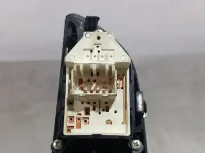 Second-hand car spare part LEFT FRONT POWER WINDOW SWITCH for HYUNDAI IX35  OEM IAM references 935702Y1109P  N1.Z1.17.5.M