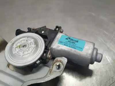 Second-hand car spare part rear right window regulator for kia carens ii monospace (fj) 2.0 crdi oem iam references   n1.z2.17.13.2