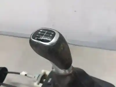 Second-hand car spare part gear lever for kia stonic (ybcuv) black edition oem iam references 