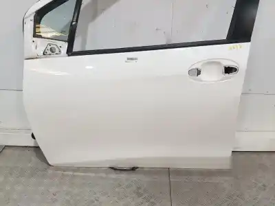 Second-hand car spare part left front door for toyota yaris active oem iam references   n5.z1.3.23.a