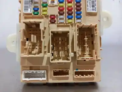 Second-hand car spare part fuse box unit for kia sorento emotion 4wd oem iam references 954002p446 116ra002766
