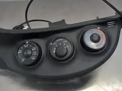 Peça sobressalente para automóvel em segunda mão comando de sofagem (chauffage / ar condicionado)  por toyota yaris active referências oem iam 554060d490  n1.z2.8.2.1