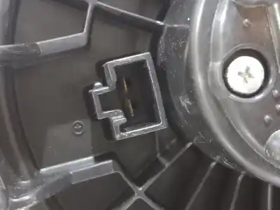 Recambio de automóvil de segunda mano de MOTOR CALEFACCION para TOYOTA YARIS Active referencias OEM IAM AV1370  