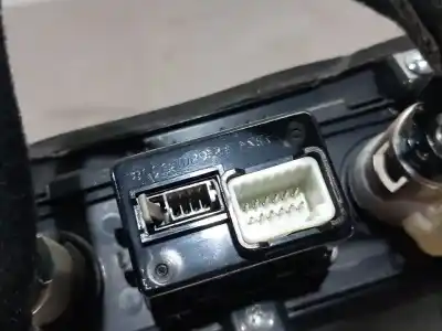 İkinci el araba yedek parçası ORTA KONSOL için KIA SORENTO Emotion 4WD OEM IAM referansları 846532P015  