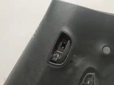 Peça sobressalente para automóvel em segunda mão forra / revestimento da porta traseira esquerda por toyota yaris active referências oem iam   n1.z1.21.7.b