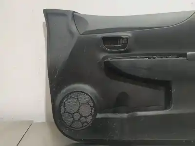 Peça sobressalente para automóvel em segunda mão forra / revestimento da porta dianteira direita por toyota yaris active referências oem iam   n1.z1.21.7.b