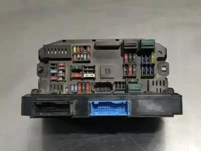 Recambio de automóvil de segunda mano de CAJA RELES / FUSIBLES para BMW SERIE X5M (E70) Basis referencias OEM IAM 518966010B 693169003  