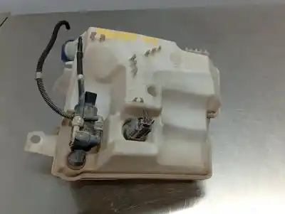 Peça sobressalente para automóvel em segunda mão depósito do limpa vidros por ford focus lim. (cb8) sport referências oem iam bv6117b613ca bv6117b613da