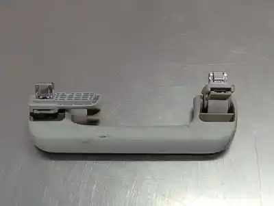 Peça sobressalente para automóvel em segunda mão puxador traseiro direito por audi a3 sportback (8va) ambiente 122 cv / 90 kw referências oem iam 