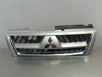 Pezzo di ricambio per auto di seconda mano Griglia Anteriore per MITSUBISHI MONTERO (V60/V70) 3.2 DI-D All-Four Riferimenti OEM IAM   N1.Z3.3.7.2