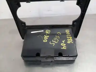 Second-hand car spare part center console for chrysler 300 c 3.5 oem iam references   n1.z2.8.4.2