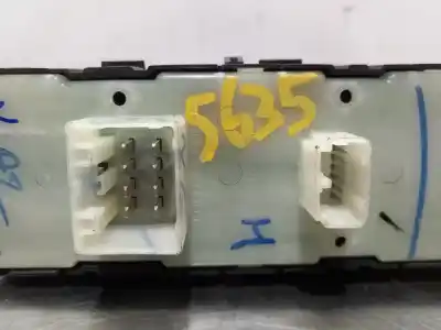 Second-hand car spare part LEFT FRONT POWER WINDOW SWITCH for CHRYSLER 300 C  OEM IAM references 04602781AA  N1.Z1.16.14