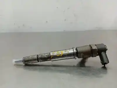 Pièce détachée automobile d'occasion INJECTEUR pour NISSAN NV 400 L2H2 3.5t DoKa Pro 125 CV / 92 KW Références OEM IAM 0445110375 H82912226  