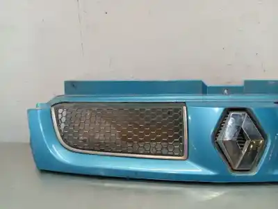 Peça sobressalente para automóvel em segunda mão Grelha Frontal por RENAULT TRAFIC CAJA CERRADA (AB 4.01) Doble cabina L1H1 2.7t 101 CV / 74 KW Referências OEM IAM 7700313438  N1.Z3.3.4.5