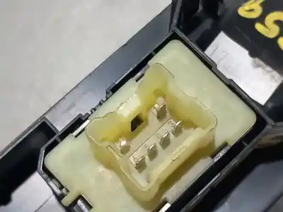 Second-hand car spare part right front power window switch for renault captur adventure oem iam references 809602454r  n1.z1.17.5