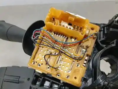 Автозапчастина б/у управління світлом для renault captur adventure посилання на oem iam 255675887r  n1.z1.30.4.a