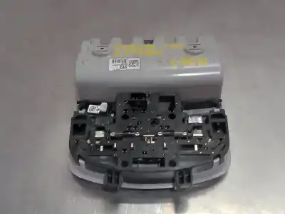 Second-hand car spare part interior light for kia stonic (ybcuv) black edition oem iam references 92800f2000  n1.z2.8.7.2