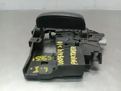 Recambio de automóvil de segunda mano de maneta interior lateral izquierda para peugeot partner kombi premium referencias oem iam 9682100777