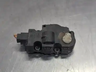 Peça sobressalente para automóvel em segunda mão motor de abertura da comporta de sofagem por jaguar f-pace portfolio referências oem iam mf113930138  n2.z1.41.12 Peça sobressalente para automóvel em segunda mão motor de abertura da comporta de sofagem por jaguar f-pace portfolio referências oem iam mf113930138  n2.z1.41.12