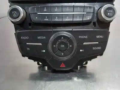 Автозапчастина б/у АУДІО СИСТЕМА / РАДІО CD для FORD FOCUS TURN.  Посилання на OEM IAM F1ET18K811BD  N1.Z2.8.3.2