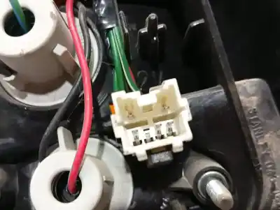 Pezzo di ricambio per auto di seconda mano luci posteriori destra per mitsubishi colt (cj0) 1300 avance riferimenti oem iam 0431679  n1.z1.10.2.a