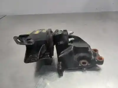 Second-hand car spare part engine support for kia stonic (ybcuv) black edition oem iam references   n1.z2.6.11.4