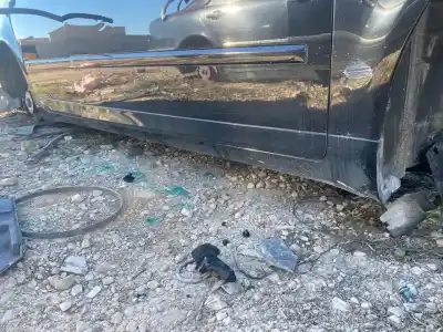 Peça sobressalente para automóvel em segunda mão embaladeira lateral por audi a4 berlina (8e) 2.0 tdi 16v (103kw) referências oem iam   