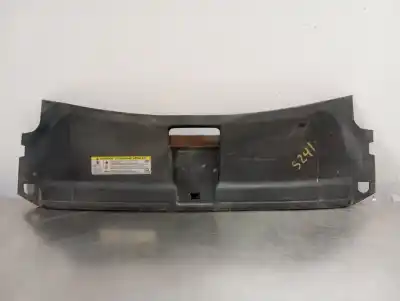 Pezzo di ricambio per auto di seconda mano Modanatura Paraurti Anteriore per AUDI Q3 (8UB, 8UG) 2.0 TDI Riferimenti OEM IAM 8U0807081  N2.Z1.10.1.B